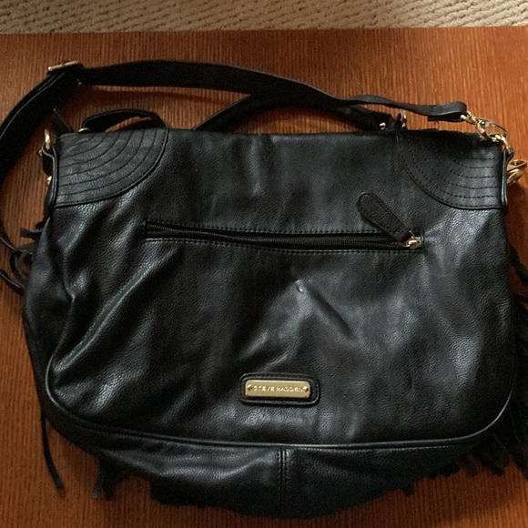 STEVE MADDEN leather black bag, fringe. Adjustable and removable shoulder strap. - Picture 5 of 15